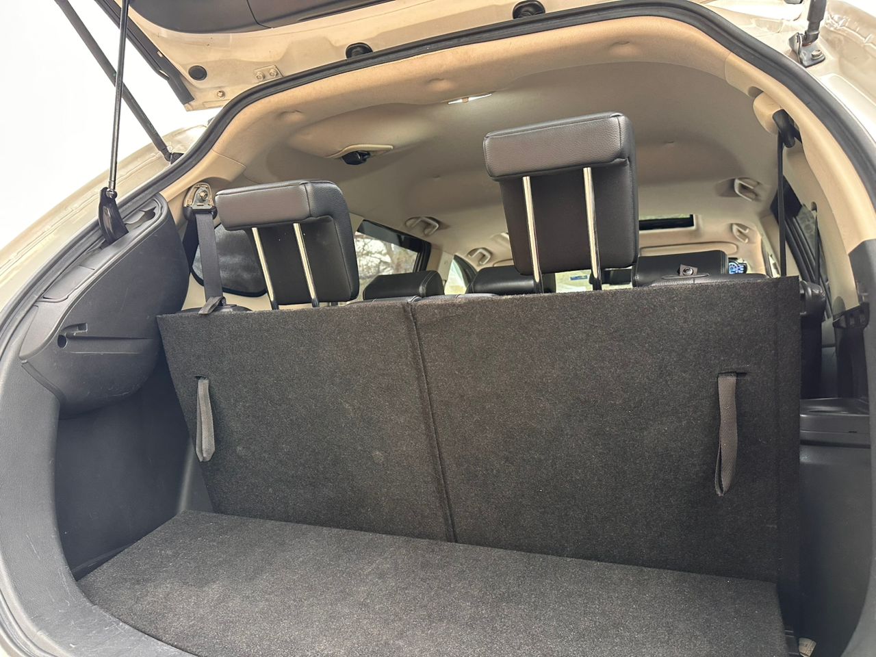 MITSUBISHI OUTLANDER thumbnail 7
